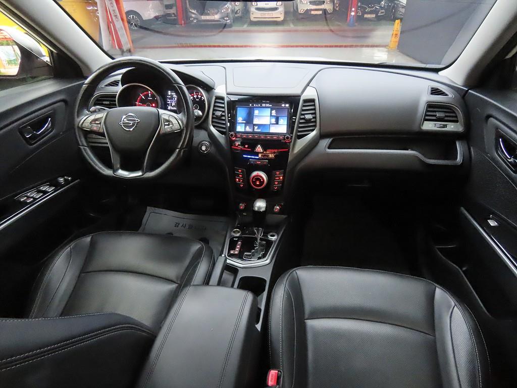 Ssangyong Tivoli - Vista 5