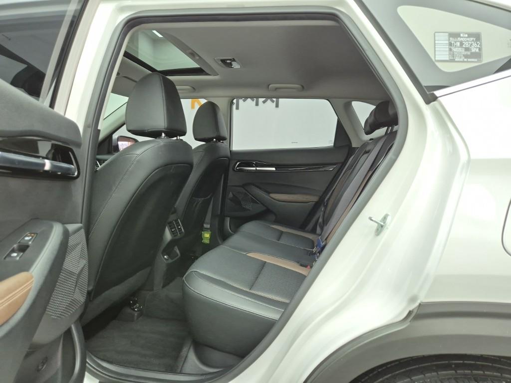 KIA Seltos - Vista 12