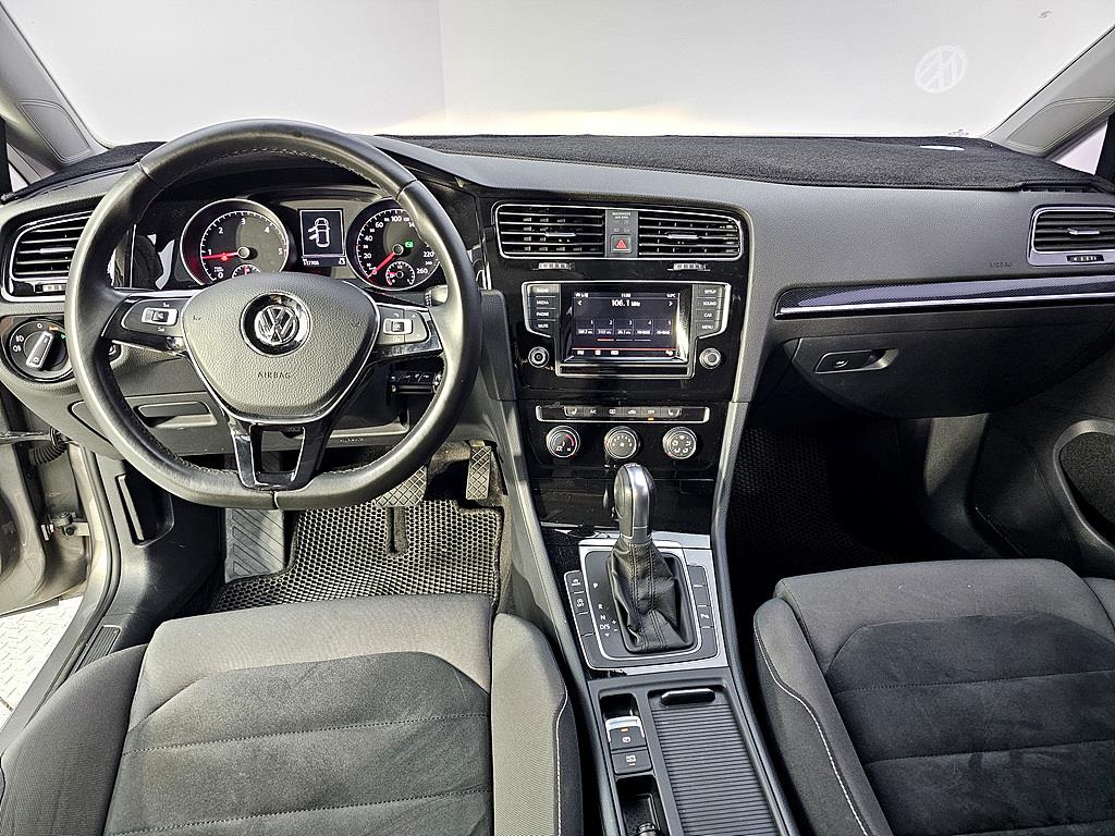 Volkswagen Golf - Vista 5