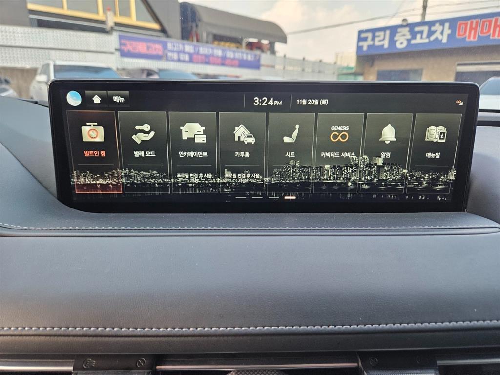 Genesis G80 - Vista 10