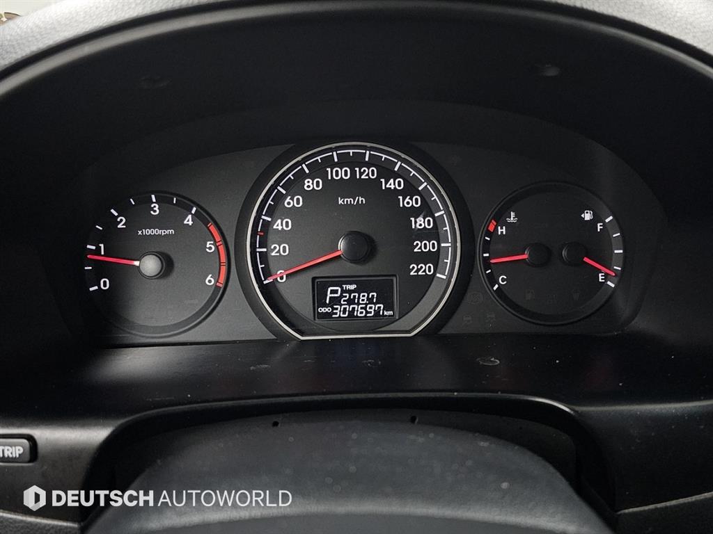 HYUNDAI Starex - Vista 8