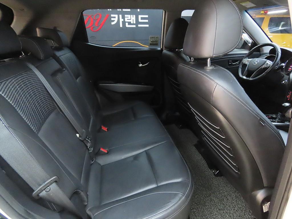 Ssangyong Tivoli - Vista 6