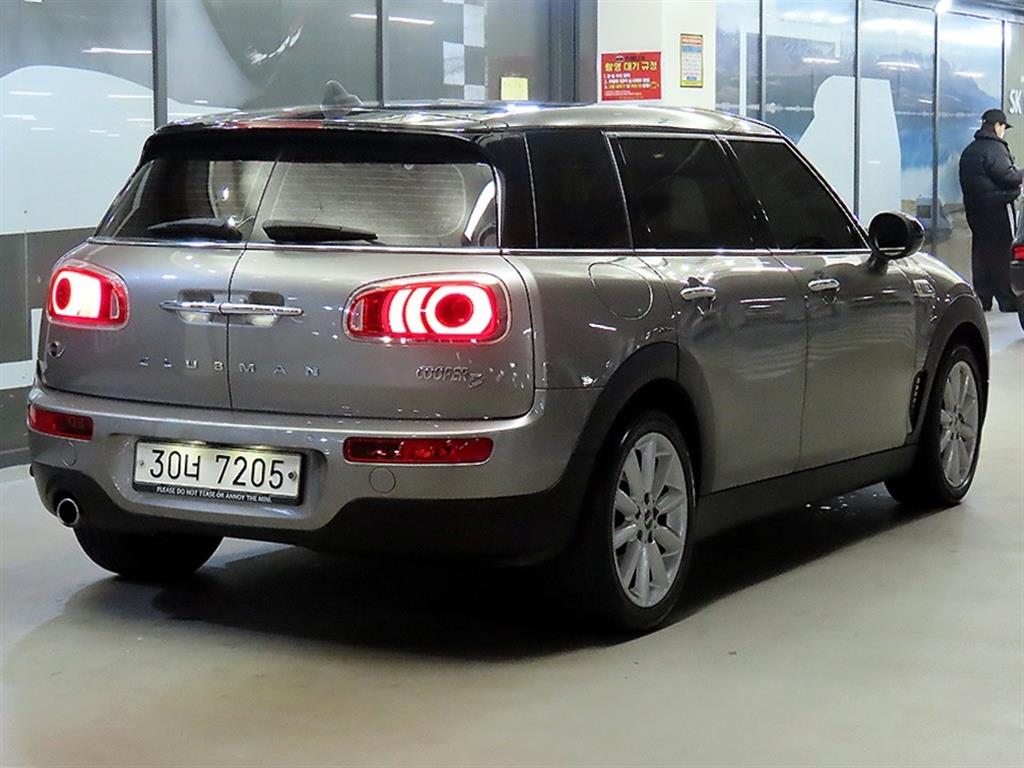 Mini Clubman - Vista 4