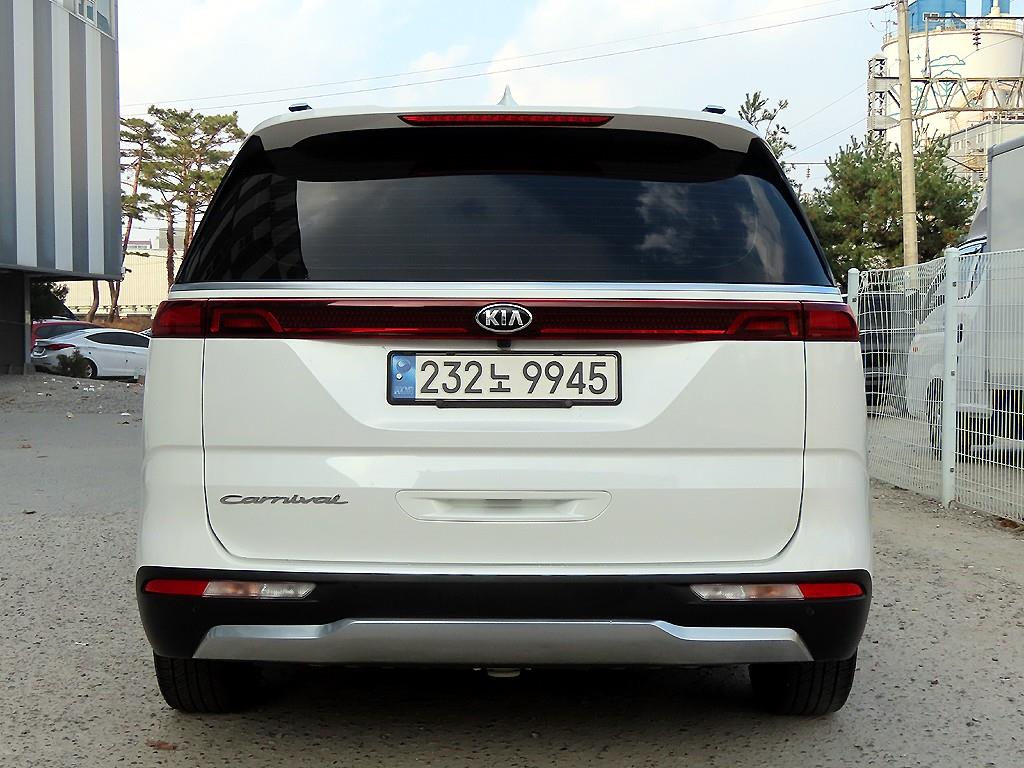 KIA Carnival - Vista 4
