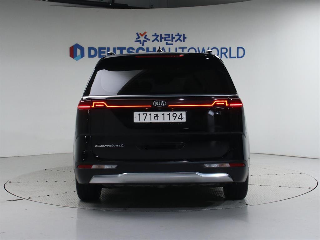 KIA Carnival - Vista 4