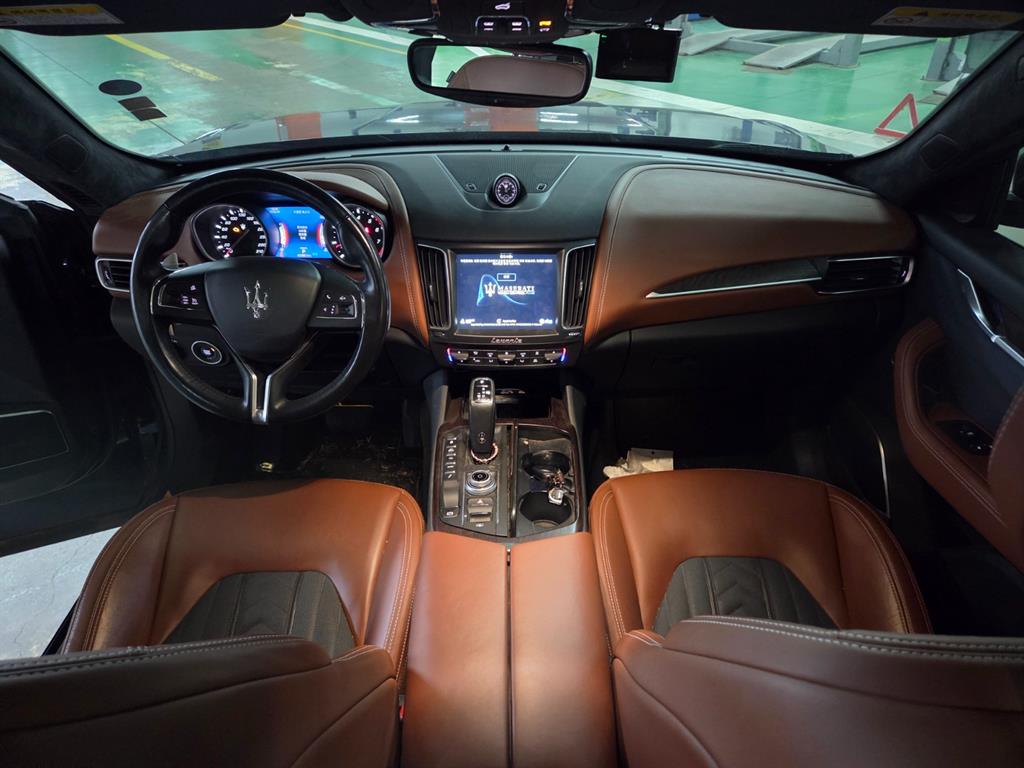 Maserati Levante - Vista 8