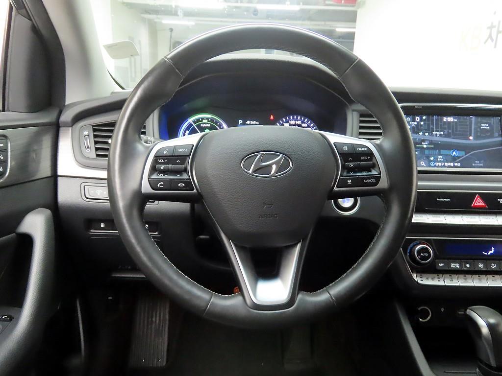 HYUNDAI Sonata - Vista 8