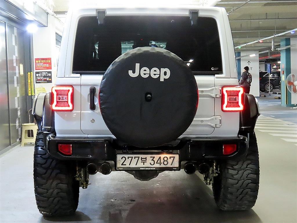 Jeep Wrangler - Vista 5