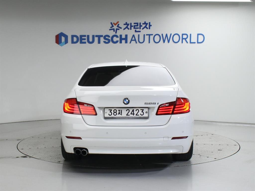 BMW 5 Series - Vista 4