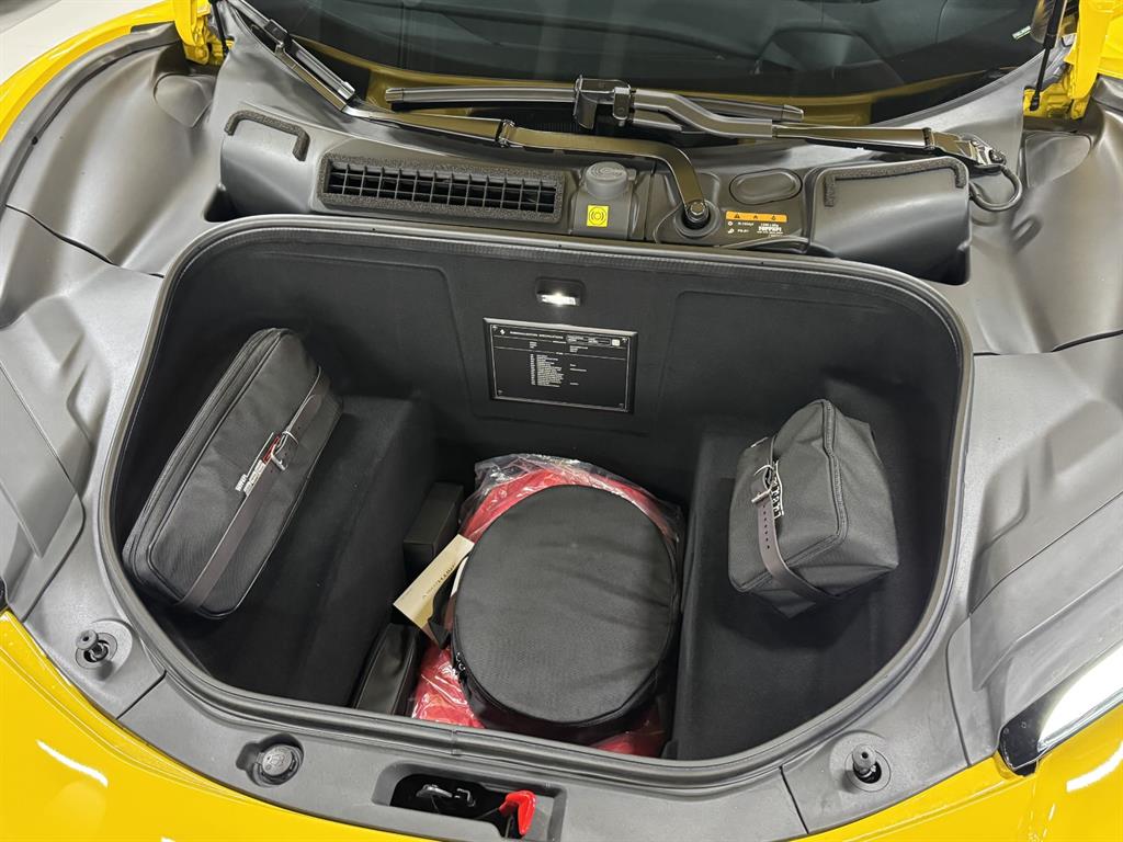 Ferrari 296 2022 Amarillo - Importación desde Corea - HF Imports Iquique - Foto 14