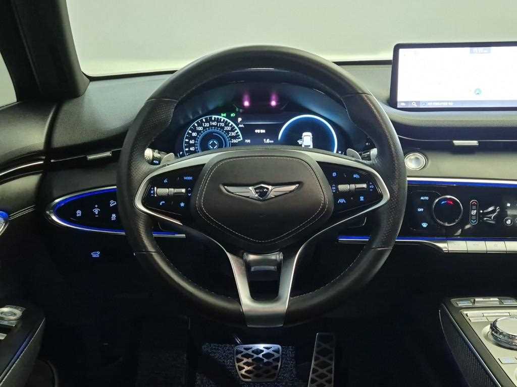 Genesis GV70 - Vista 9