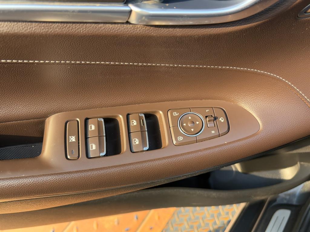 HYUNDAI Grandeur - Vista 11