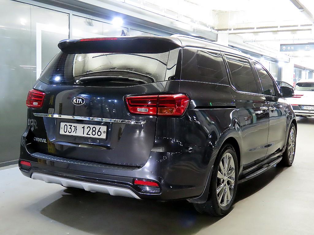 KIA Carnival - Vista 4