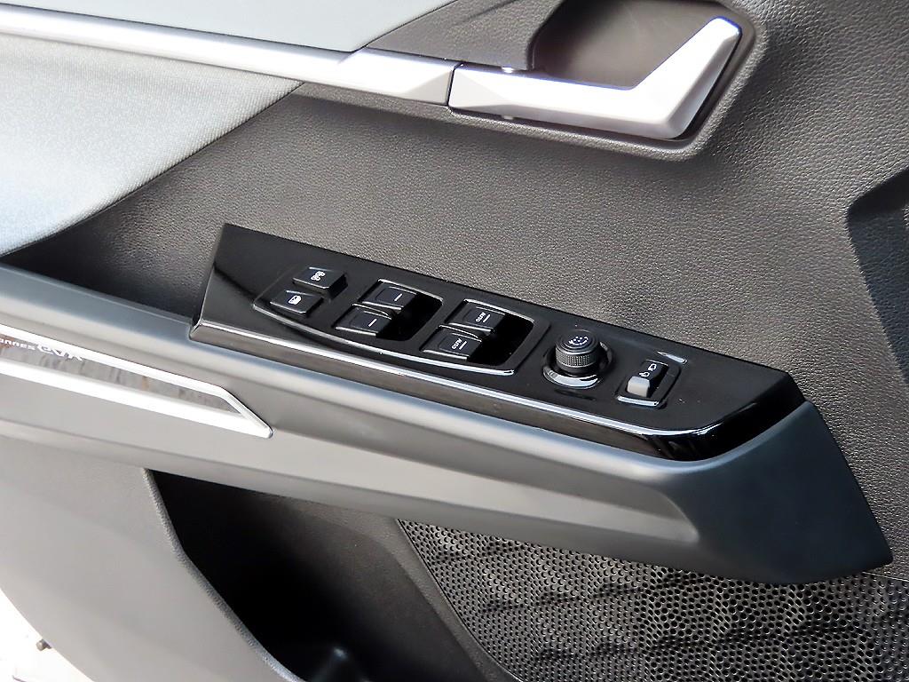 Ssangyong Torres - Vista 11