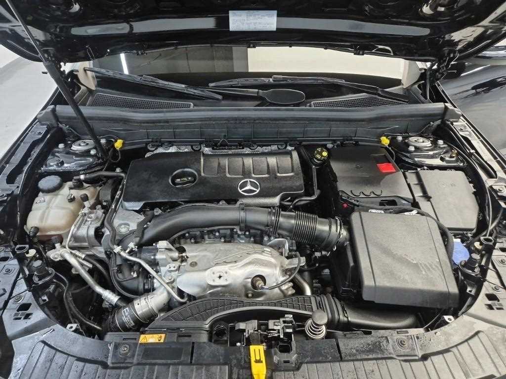 Mercedes Benz GLB Class - Vista 5