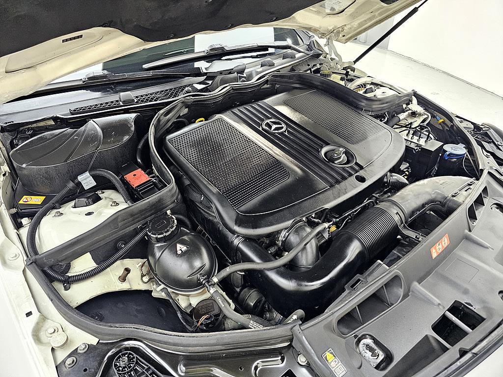 Mercedes Benz C Class - Vista 6