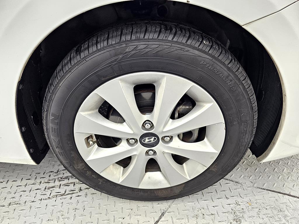 HYUNDAI Accent 2017 Blanco - Importación desde Corea - HF Imports Iquique - Foto 20