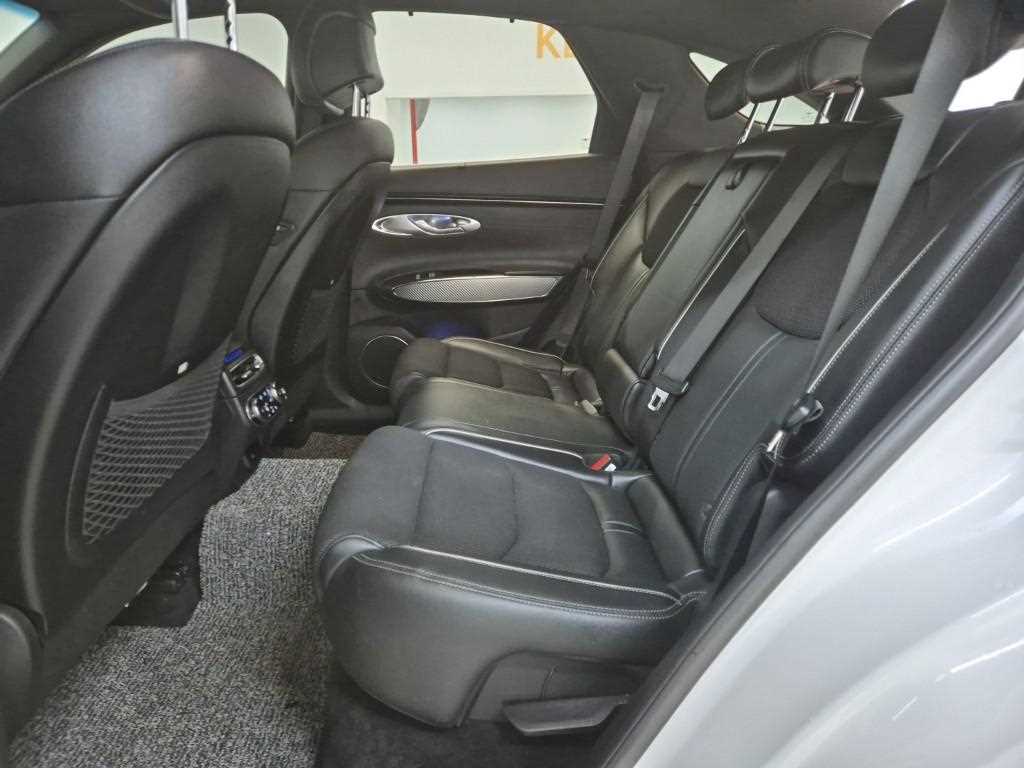 Genesis GV70 - Vista 12