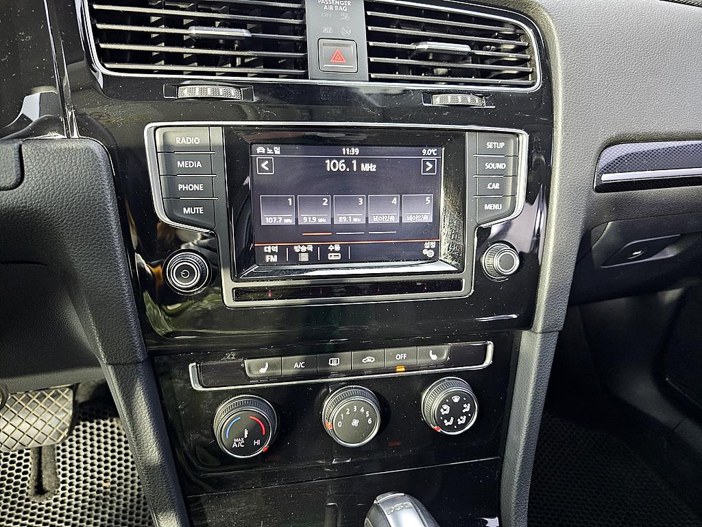 Volkswagen Golf - Vista 12