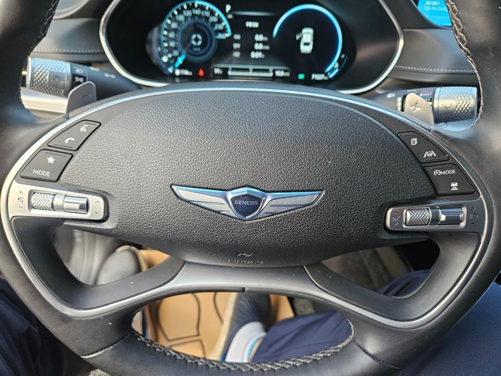 Genesis G80 - Vista 9