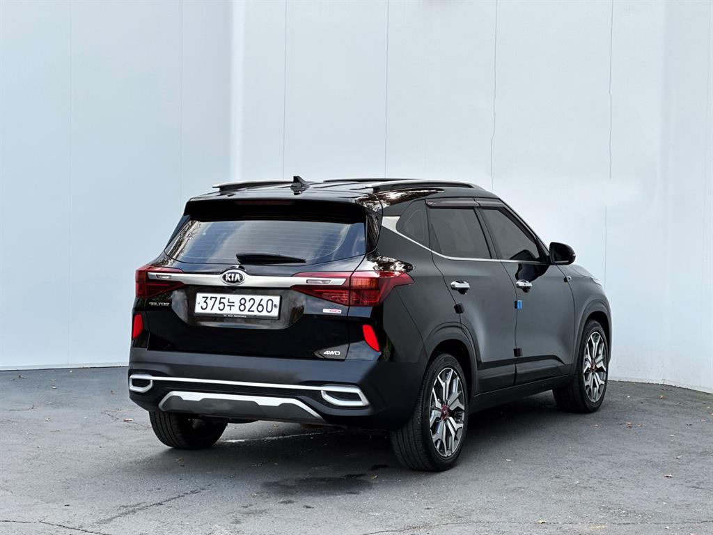 KIA Seltos - Vista 4