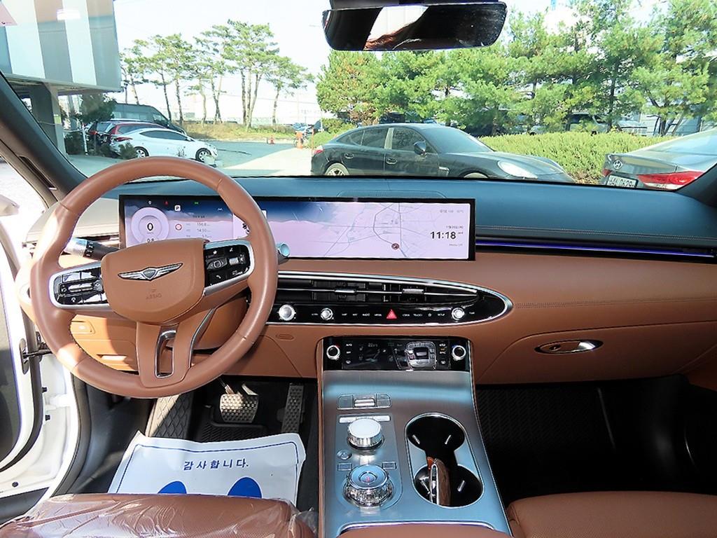 Genesis GV70 - Vista 7