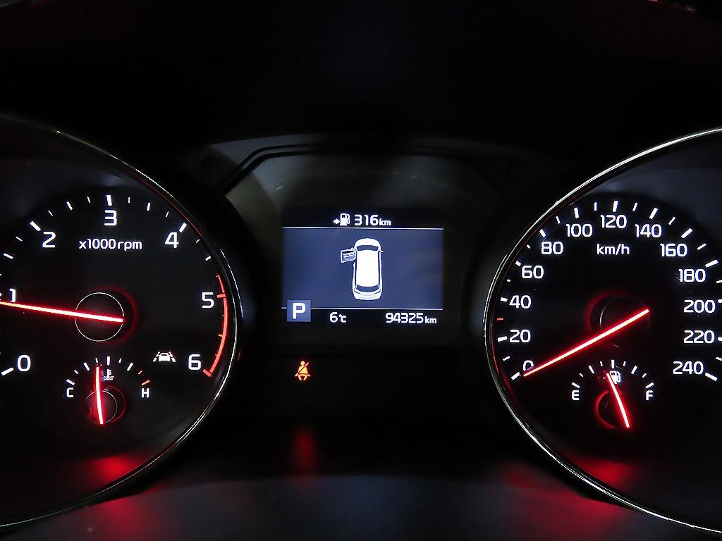 KIA Carnival - Vista 9