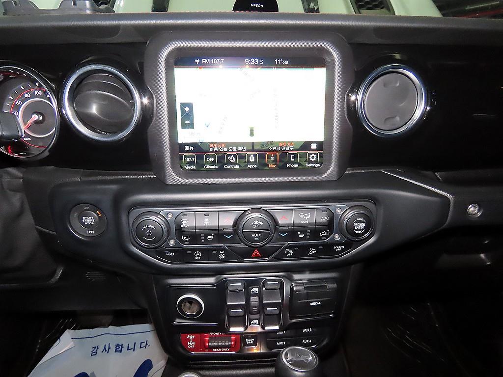 Jeep Wrangler - Vista 11