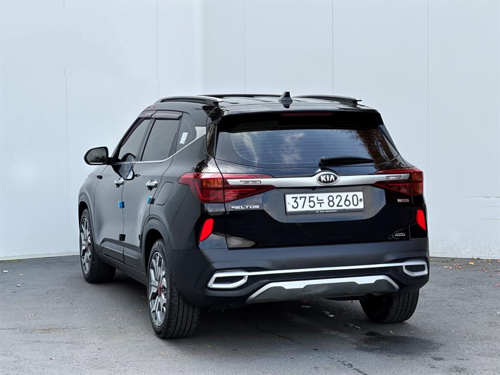 KIA Seltos - Vista 6