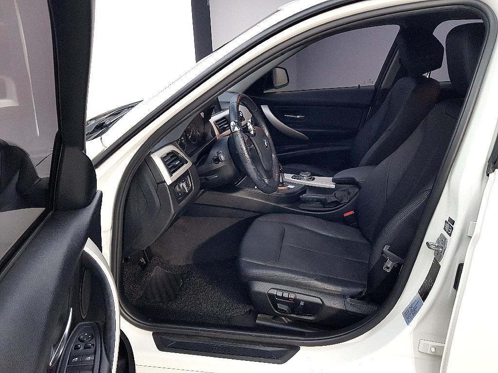 BMW 3 series - Vista 8