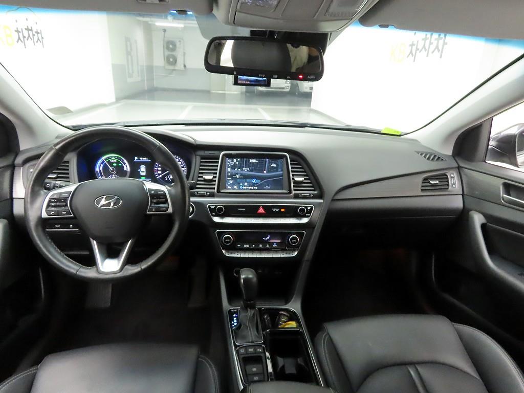 HYUNDAI Sonata - Vista 7