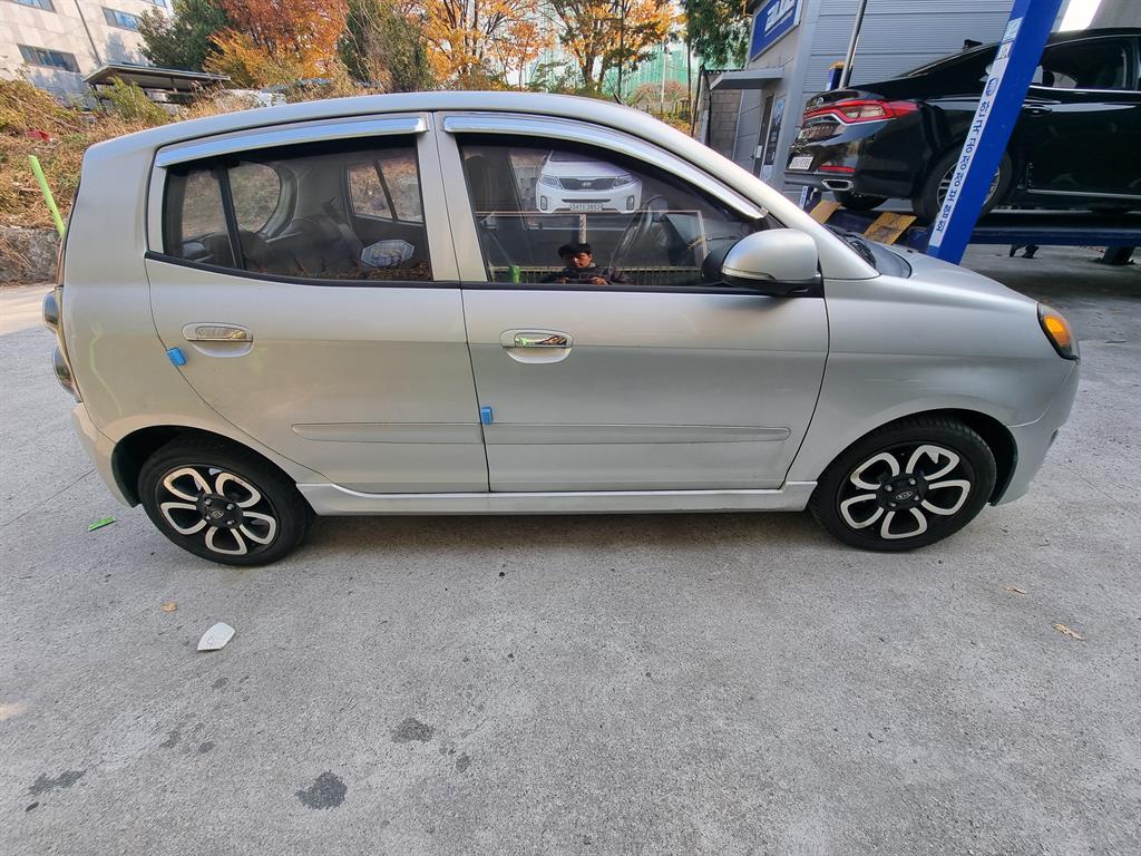 KIA Morning - Vista 4