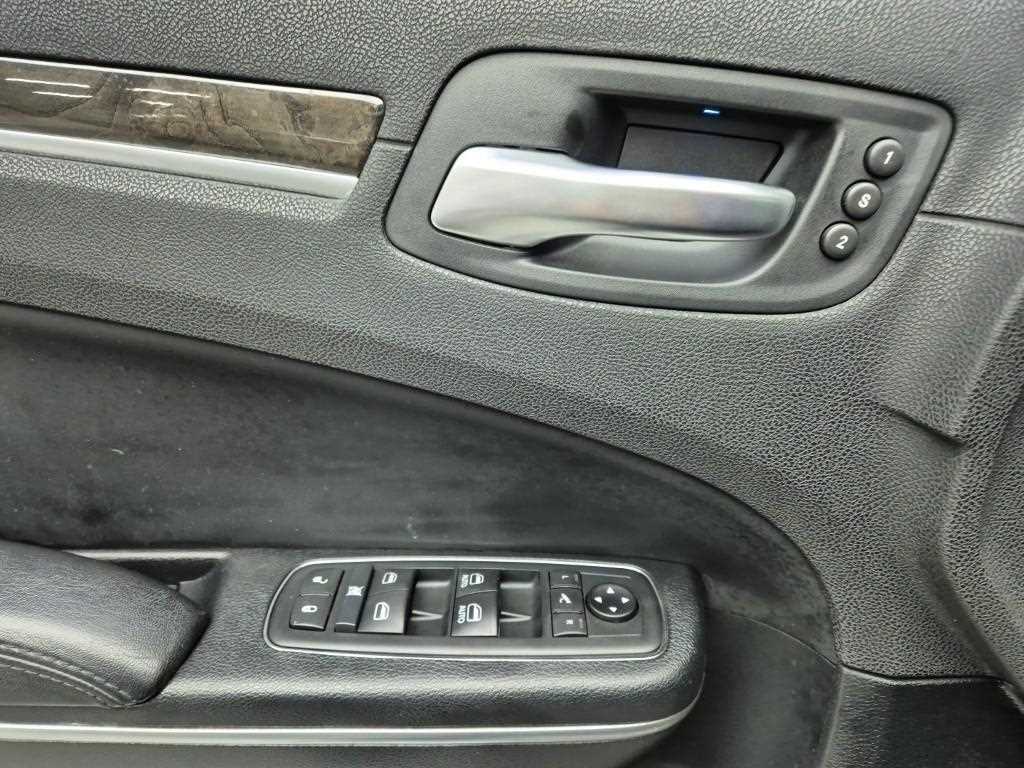 Chrysler 300C 2013 Gris - Importación desde Corea - HF Imports Iquique - Foto 18