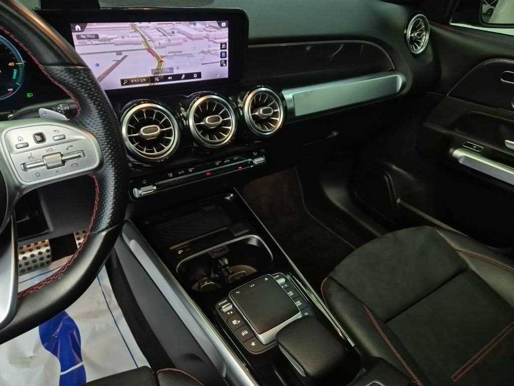 Mercedes Benz GLB Class - Vista 10