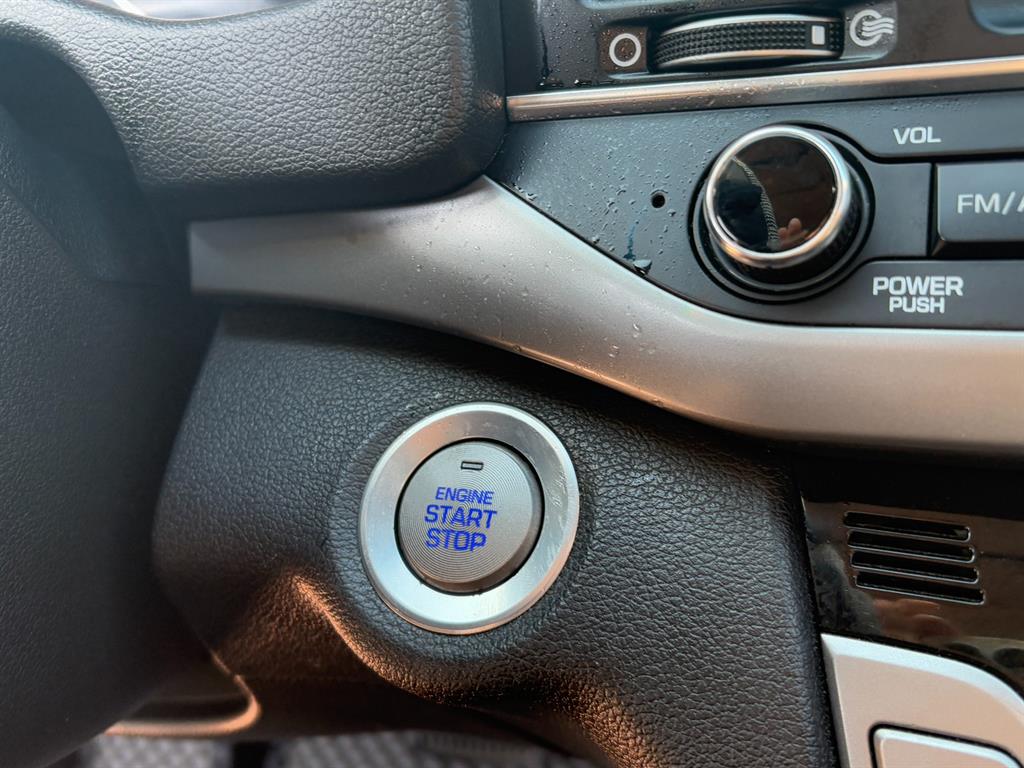 HYUNDAI Avante 2016 Negro - Importación desde Corea - HF Imports Iquique - Foto 13