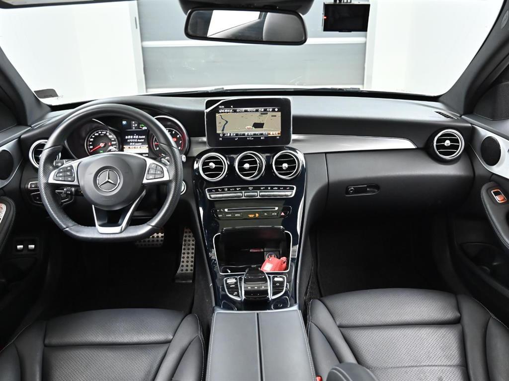 Mercedes Benz C Class - Vista 8