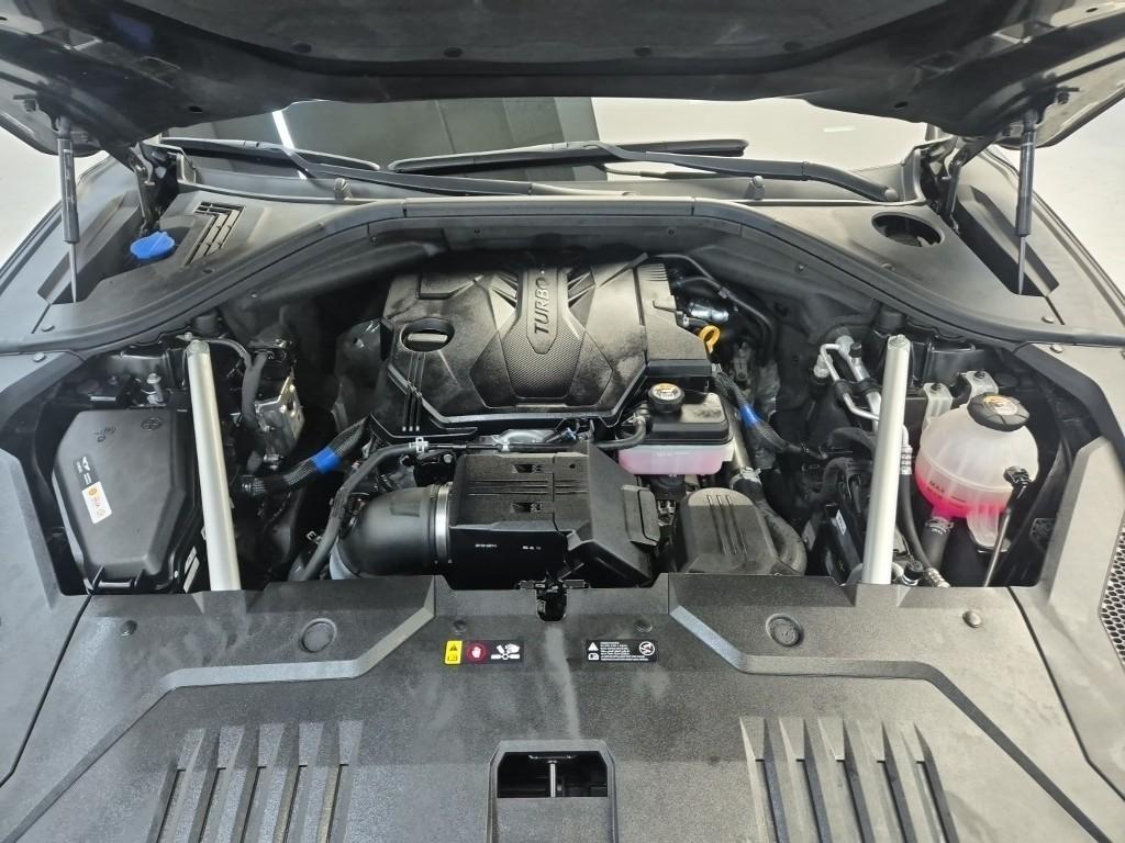 Genesis GV70 - Vista 5