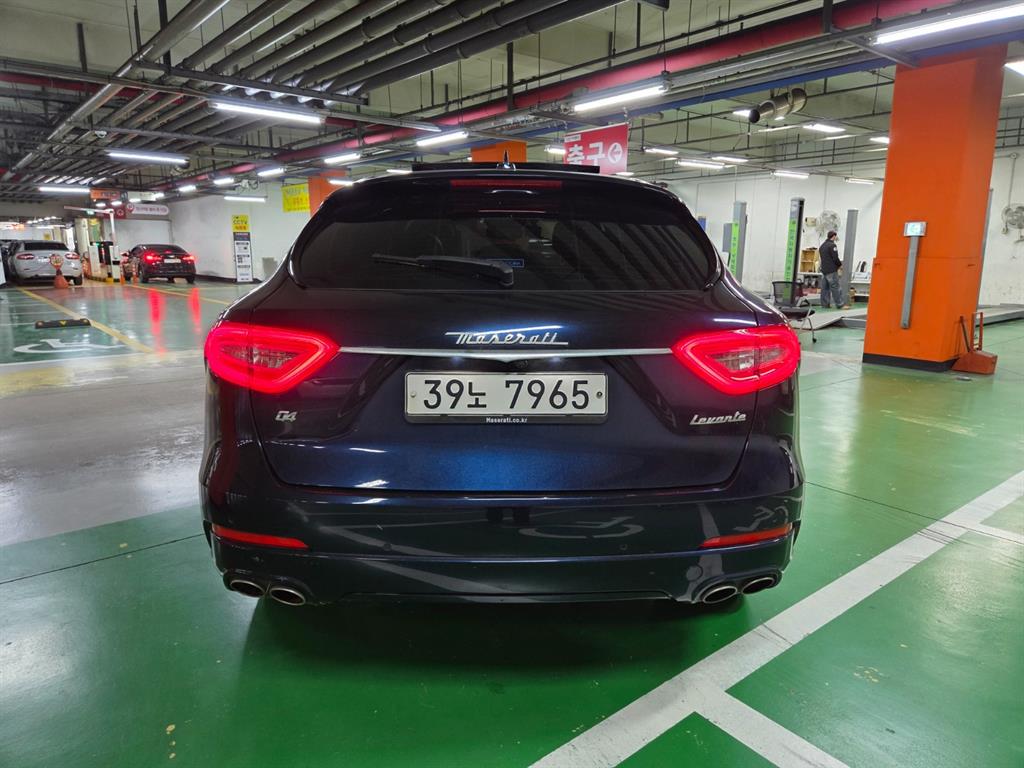 Maserati Levante - Vista 4