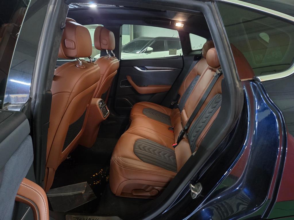 Maserati Levante - Vista 7