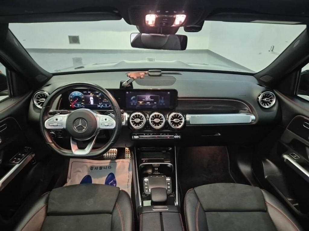 Mercedes Benz GLB Class - Vista 7