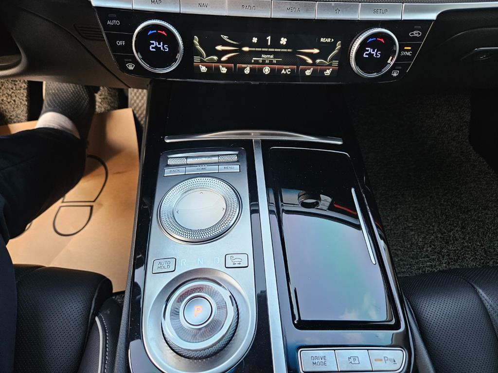 Genesis G80 - Vista 11