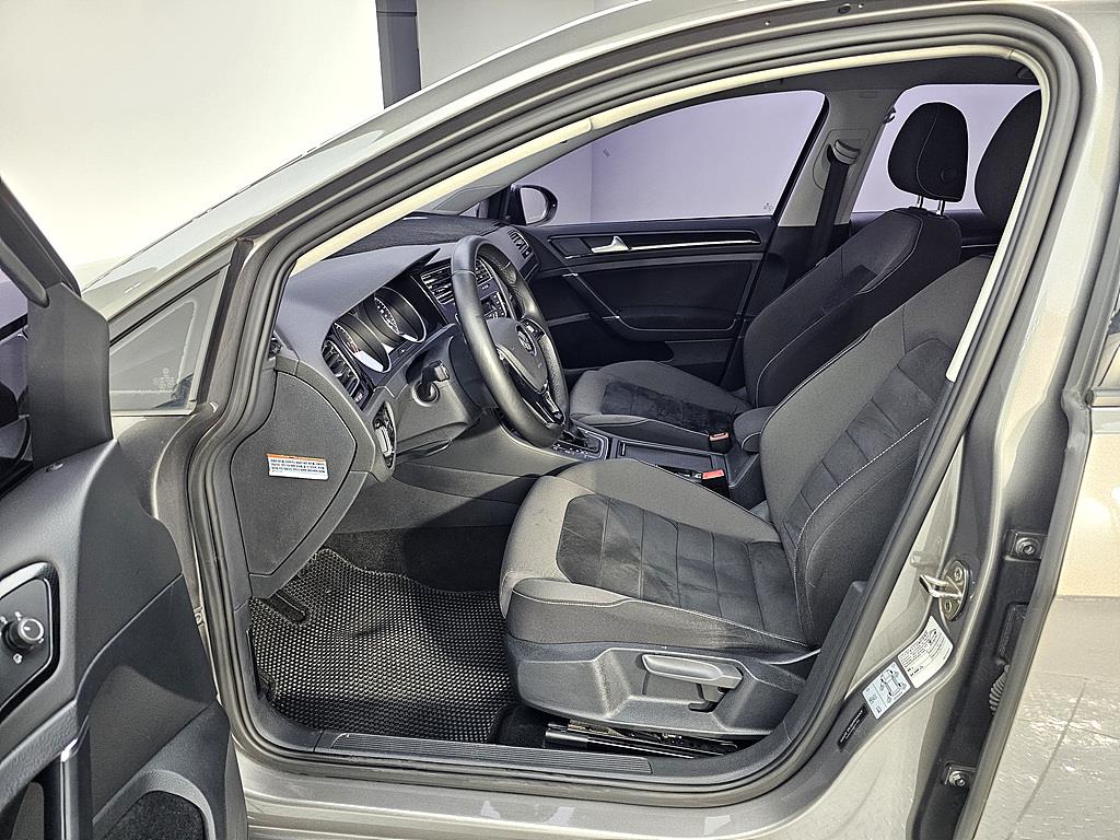 Volkswagen Golf - Vista 7