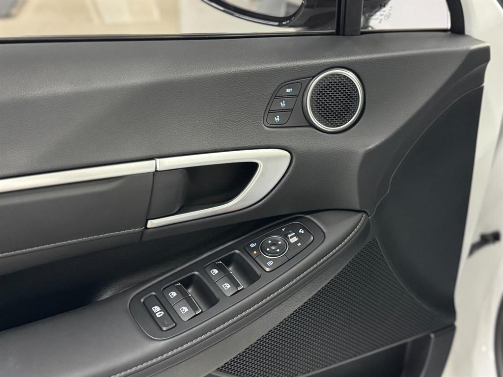 HYUNDAI Sonata - Vista 11