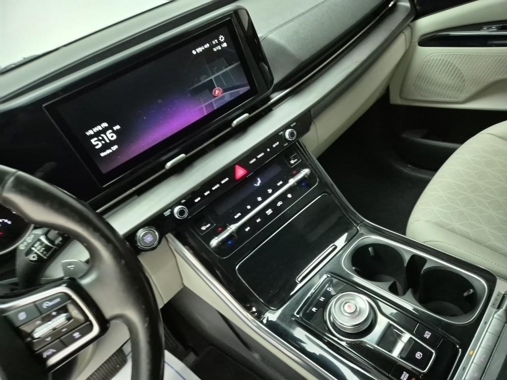 KIA Carnival - Vista 9