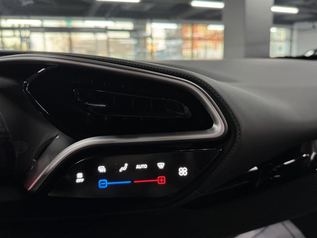 Ferrari 296 - Vista 12