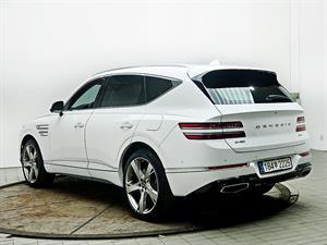 Genesis GV80 - Vista 8