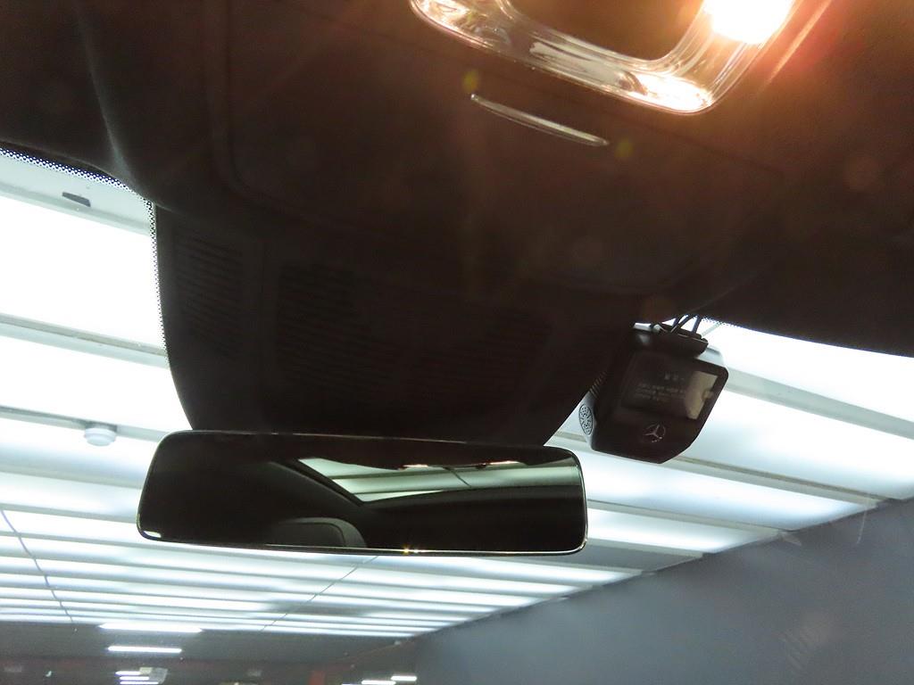 Mercedes Benz GLE Class - Vista 12