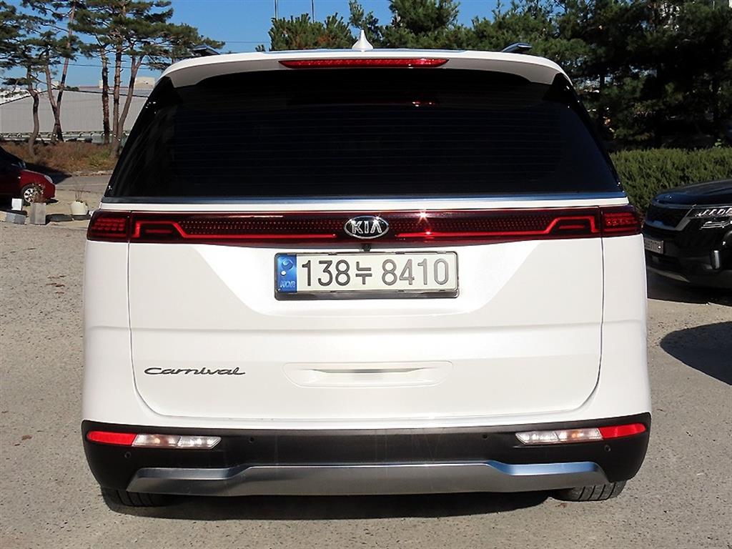 KIA Carnival - Vista 4