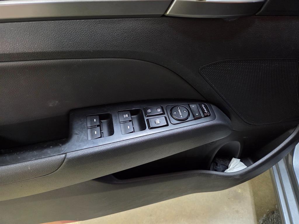 HYUNDAI Avante 2016 Gris - Importación desde Corea - HF Imports Iquique - Foto 15