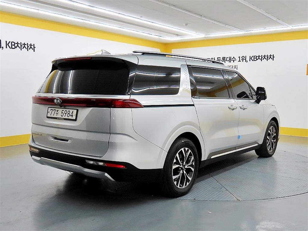 KIA Carnival - Vista 4